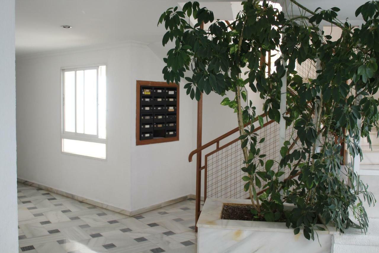 Apartamento Con Parking Gratuito Malaga Luaran gambar
