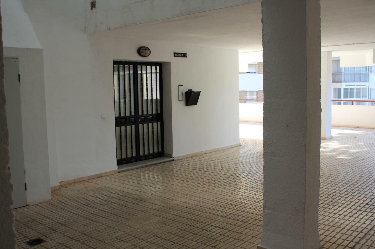Apartamento Con Parking Gratuito Malaga Luaran gambar