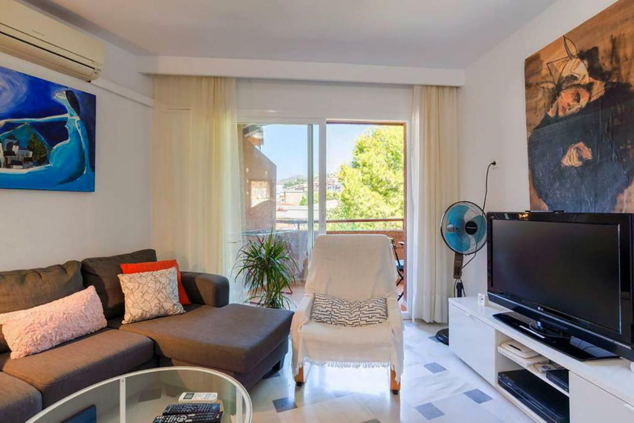 Apartamento Con Parking Gratuito Malaga Luaran gambar