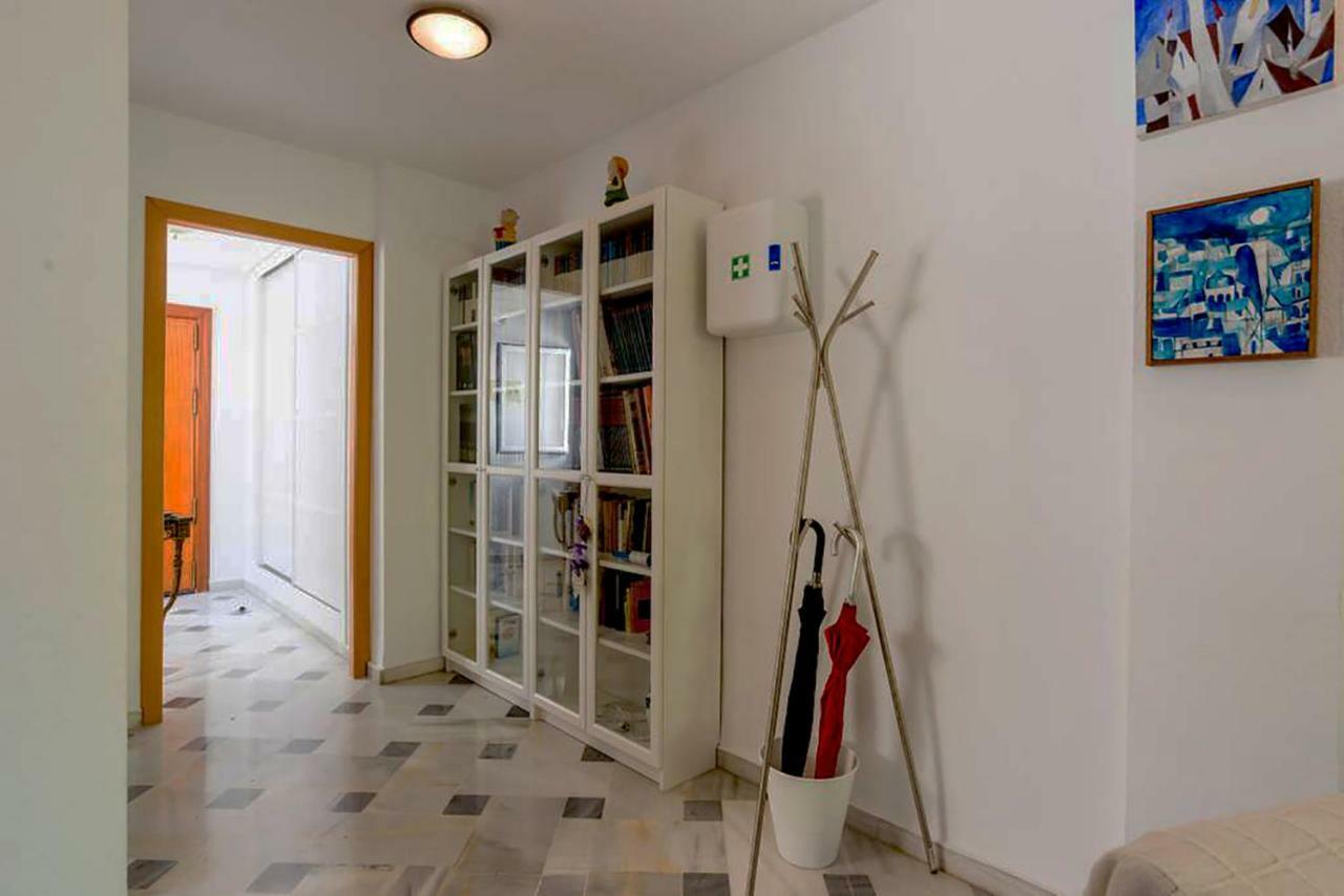 Apartamento Con Parking Gratuito Malaga Luaran gambar